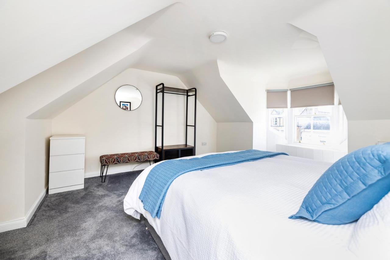 2 Bedroom Apartment On Peebles High Street Exterior foto